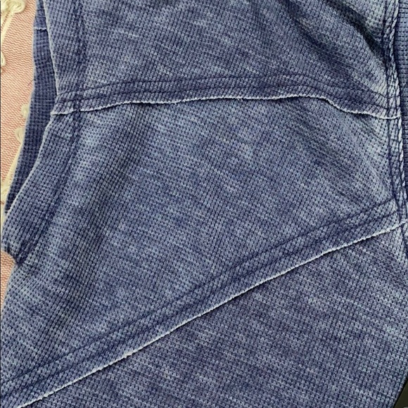 T shirt - Picture 3 of 3